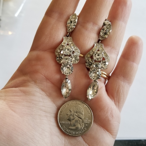 Vintage earrings sparkly clear rhinestones glam silver tone clip on bridal bride - Picture 5 of 9